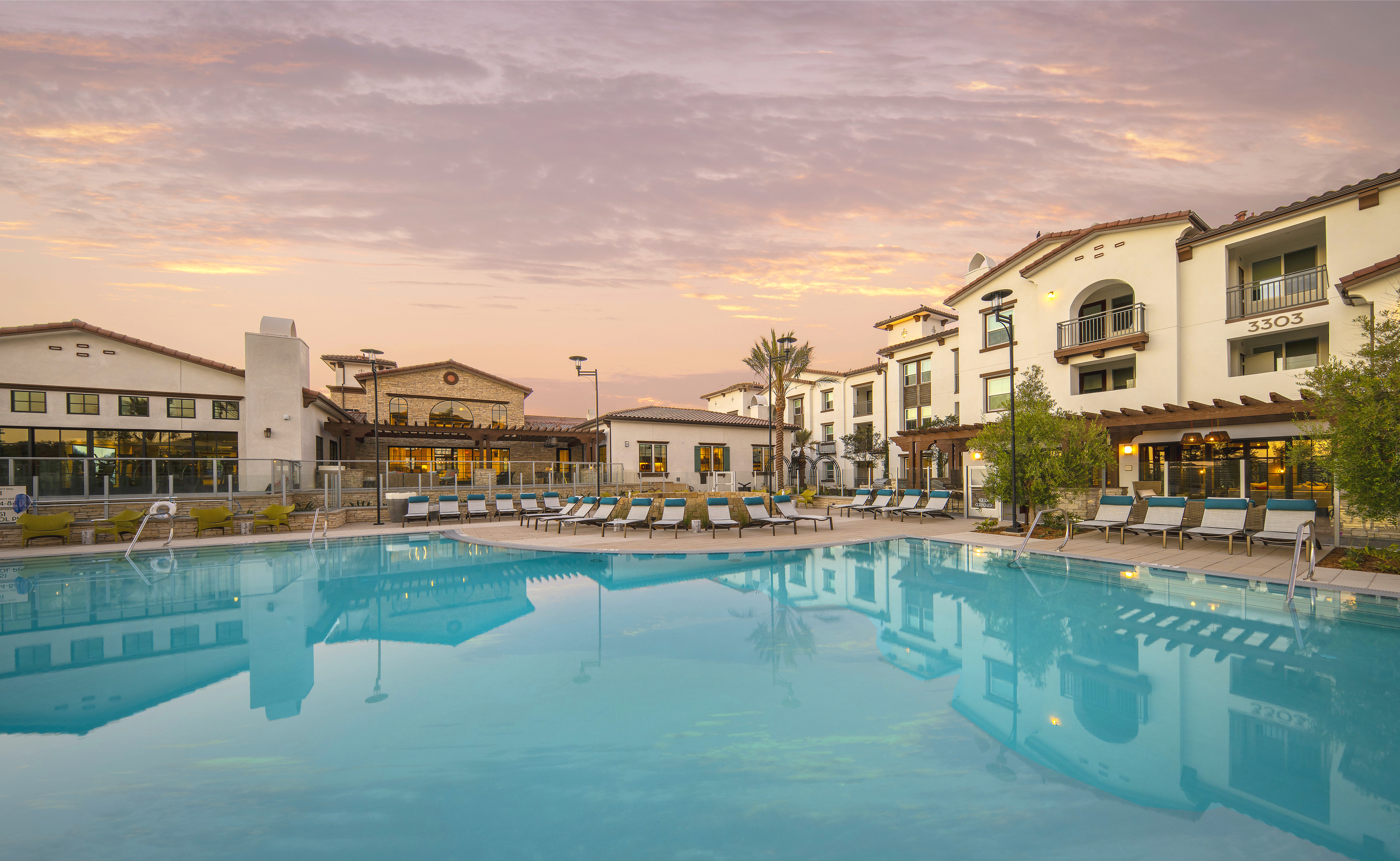 Marisol – pool-edit